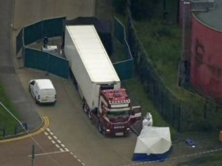 اجساد ۳۹ نفر در کامیونی در انگلستان پیدا شد