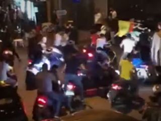 ویدیوی جلوگیری ارتش لبنان از حمله موتورسواران انصار حزب‌الله و طرفداران جنبش امل به تظاهرکنندگان