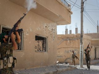 ایندیپندنت :چگونه ترامپ با فروختن کردها, سوریه را دودستی تقدیم ایران کرد