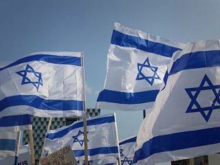 رهبران تل آویو در حال آماده سازی افکار عمومی برای جنگ  احتمالی اسرائیل و ایران هستند