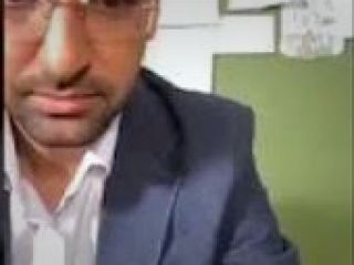 لایو بدون برنامه‌ریزی قبلی وزیر ارتباطات، به ناگاه تبدیل به استودیویی با امکانات ویژه میشود