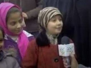 این دختر شیرین زبان روستای ورنکش آذربایجان از قربانیان زلزله اخیر است