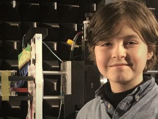 کودک ۹ ساله‌ای که در آستانه لیسانس گرفتن است