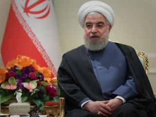 روحانی: در آمد حاصل از افزایش نرخ بنزین بین ۶۰ میلیون نفر توزیع خواهد شد