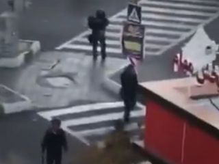 ویدیوهایی جدید از درگیری های بین مردم و نیروهای ضدشورش