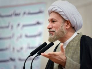امام جمعه شیراز: شما چه جایگاهی دارید که می‌گویید آخوند باید برود؟