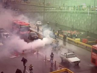 لحظه به لحظه با معترضین / روحانی: در «اغتشاشات» پیروز شدیم