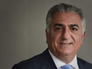 رضا پهلوی خطاب به خامنه ای : یاوه‌هایت لرزان‌تر و پایه‌های بیتِ شومَت سُست‌تر از آنند که...