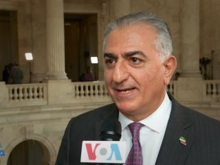 رضا پهلوی:  آقای خامنه‌ای خیلی بیشتر از این که نگران بنده باشد، باید نگران مردم خودش باشد