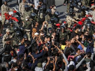 دیکتاتورها هم بالاخره روزی اشتباه می‌کنند!