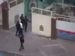 کتک زدن معترضین دستگیر شده توسط ماموران لباس شخصی در شیراز