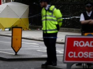 تیراندازی پلیس به مظنون حمله با چاقو به شهروندان بر روی پل لندن