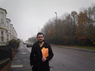 پسر نماینده خامنه‌ای در منچستر نامزد انتخابات پارلمان بریتانیا شد