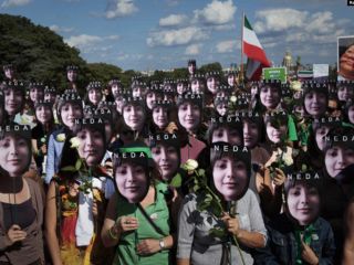 مادر ندا آقاسلطان: نه دیه را پذیرفتم نه هدیه آقای خامنه‌ای را ، گفتم دنبال قاتل بچه من بگردید