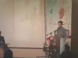 سخنان یک دانشجو در مقابل ضرغامی : مردم دیگر به یاوه های تلویزیون اعتماد نمی کنند