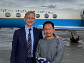 برایان هوک: ژیو وانگ سه سال در سلول‌های بدون پنجره زندانی بود