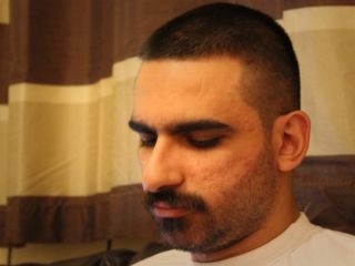 ترانه‌ جنجالی هیچکس برای اعتراضات خونبار آبان ۹۸ : «دستاشو مشت کرده »