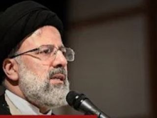 مقایسه تصاویر رهبر ایران با محمدرضا شاه در مقابل ابراهیم رئیسی، رئیس قوه قضائیه