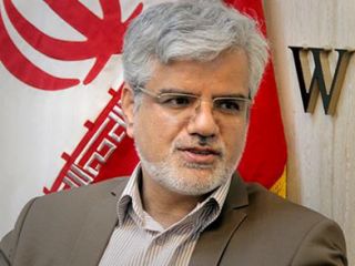 روایت محمود صادقی از جلسه با وزیر کشور: گفتیم چرا به سر شلیک شده، گفتند؛ به پا هم زده‌اند!