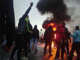 رویترز: خامنه‌ای دستور داد «هر کار لازم است بکنید»، «۱۵۰۰ معترض» کشته شدند