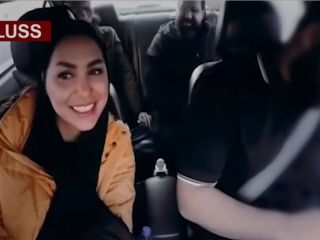 لحظه جالب مسافران بعد از دیدن رضا صادقی در تاکسی