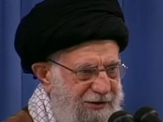 جزئیات عصبانیت خامنه‌ای و دستورش در جلسه محرمانه با سران نظام
