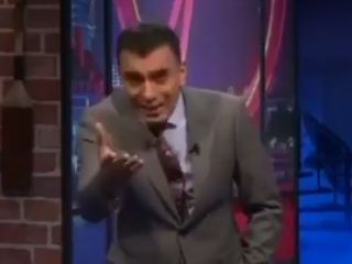 تودهنی سینا ولی الله به «علی رضوانی» بازجوی اطلاعات سپاه - ویدیو