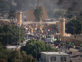 تنش تهران و واشنگتن در عراق؛ ایران حافظ منافع آمریکا را احضار کرد