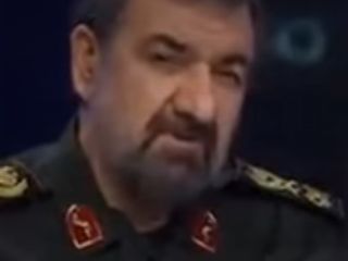 محسن رضایی: از دیشب ما تمام پایگاه های هوایی آمریکا تو منطقه رو زیر نظر داریم