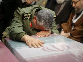 تشییع و اقامه نماز بر جنازه قاسم سلیمانی - تصاویر