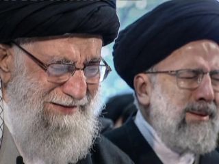 دعایی که تکرار شد؛ حذف روحانی از قاب تلویزیون رسمی ایران