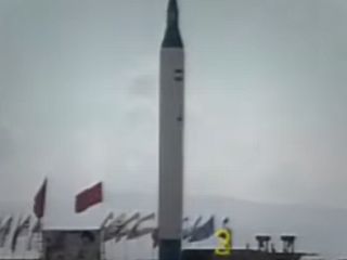 کلیپ طنز از شلیک اولین موشک به سمت پایگاه امریکا در عراق!