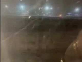 ویدیویی از داخل هواپیمایی که دیروز از باند فرودگاه کرمانشاه خارج شد