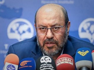 مشاور نظامی خامنه‌ای: اگر آمریکا ما را تحریم می‌کند نشان دهیم اهل روزه‌ایم