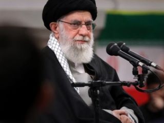 خامنه‌ای: حتی اگر کسی از بنده خوشش نیاید باید رأی بدهد