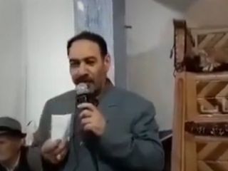 کاندیدای مجلس در شهر میاندو آب میگه : میدونم خسته و گرسنه هستین ولی برای اینکه غذا بخورید باید قول بدهید به من رای بدید