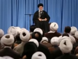 ترس خامنه ای از  کرونا لو رفت!!