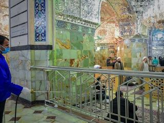 تا ۲ سال زندان و ۷۴ ضربه شلاق مجازات رفتار غیرمتعارف در حرم