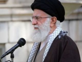 محمود صادقی حکم حکومتی آیت‌الله خامنه ای درباره بودجه ۹۹ را «وهن رهبری» خواند