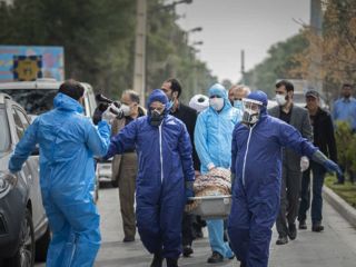 آمار جمع‌آوری شده رادیو فردا؛ حداقل ۴۷۷ نفر در ۲۷ استان ایران بر اثر کرونا جان باخته‌اند