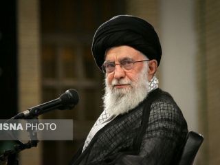 پاسخ خامنه ای به چند سوال درباره کرونا و پاکی و نجسی الکل‌های ضدعفونی و نماز با دستکش