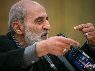 حسین شریعتمداری: باید عاجزانه از خدا خواست که ترامپ کرونا نگیرد