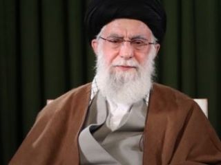 طرح احتمال ادامه تعطیلی مراسم مذهبی، حمله به آمریکا در سخنرانی خامنه‌ای