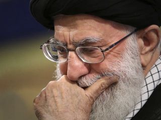 پس از سخنرانی نیمه شعبان، در تهران می پرسند «آیا خامنه ای تعقل خود را از دست داده است؟»