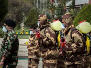 نشنال اینترست: شیوع کُرونا در میان سپاه و بسیج آنها را ناتوان می‌کند و به نارضایتی‌ها دامن می‌زند