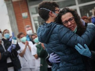 وعده کمپانی داروسازی در پی نتایج «مثبت» کارآزمایی داروی رِمدِسیویر در مقابله با کرونا