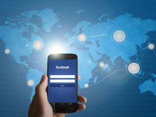 فیس‌بوک صدها حساب کاربری جعلی وابسته به حکومت جمهوری اسلامی را بست