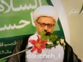 اینجور که ایشون میگه فقط لخت باشیم گناه نداره وگرنه همه لباسها یا حرامه یا مکروه!