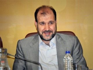 نماینده مجلس: بحث کشور شده قیمت پراید، واقعا شرم آور است،مسئولین سرشان را بگذارند و بمیرند