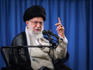 خامنه ای: اتفاقات اخیر در آمریکا لجن‌های ته‌حوض است که بالا آمده